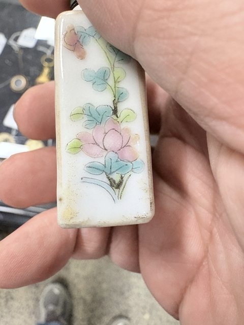 古玩陶瓷粉彩三娘教子圖鼻煙壺真品鑒賞圖