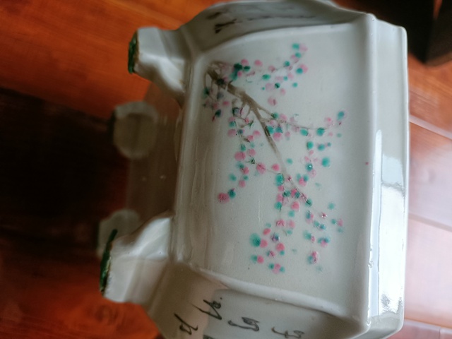 古玩陶瓷淺絳彩花鳥紋八角水仙盆真品鑒賞圖