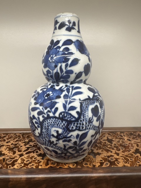 古玩陶瓷清晚·青花龍穿花紋葫蘆瓶(有保真卡實物鑒定)拍賣,當前價格4600元