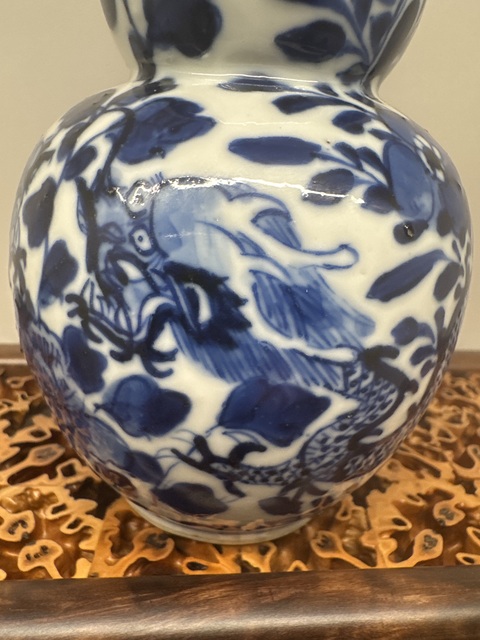 古玩陶瓷清晚·青花龍穿花紋葫蘆瓶(有保真卡實物鑒定)拍賣,當前價格4600元