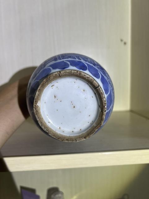 古玩陶瓷青花人物紋撇口瓶真品鑒賞圖