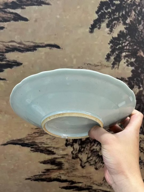 古玩陶瓷乾隆花卉紋青花盤真品鑒賞圖