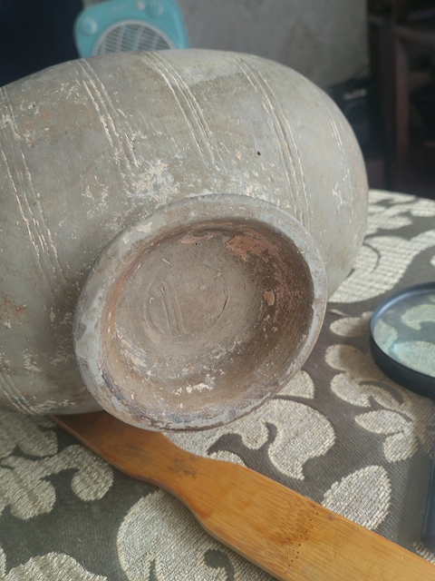 古玩陶瓷漢代鴨蛋瓶真品鑒賞圖