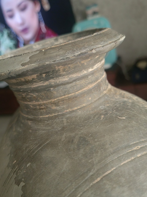 古玩陶瓷漢代鴨蛋瓶真品鑒賞圖