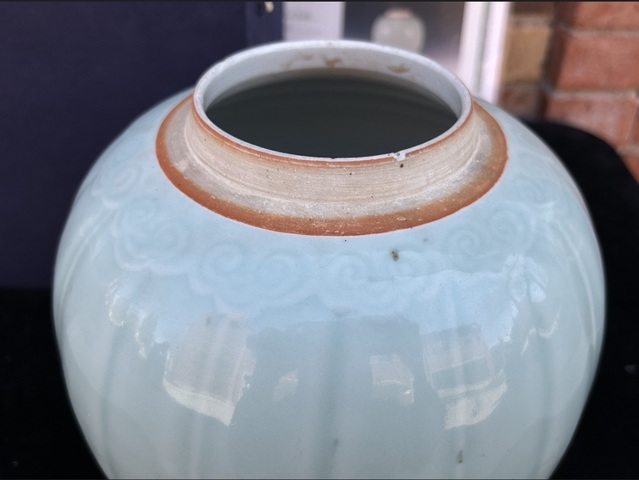 古玩陶瓷冬青釉瓜楞罐真品鑒賞圖