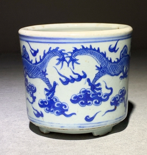 古玩陶瓷青花龍紋香爐真品鑒賞圖
