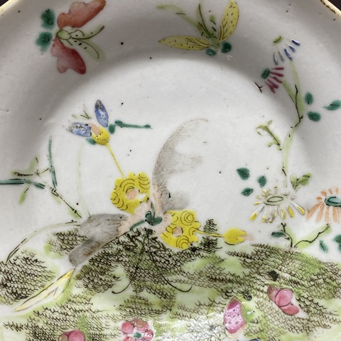 古玩陶瓷清晚期·花蝶紋·粉彩盤拍賣,當前價格1260元