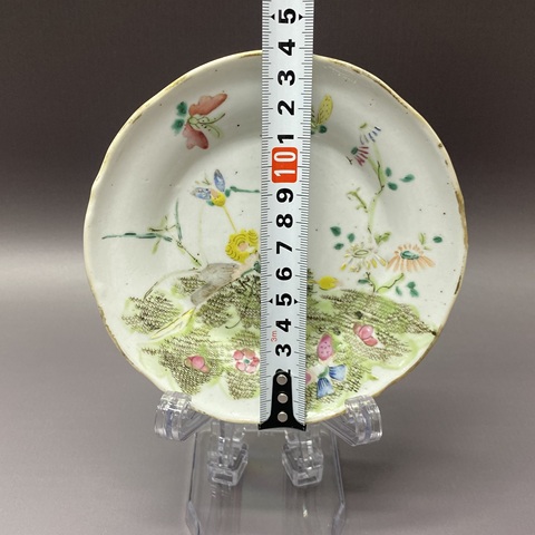 古玩陶瓷清晚期·花蝶紋·粉彩盤拍賣,當前價格1260元