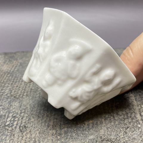 古玩陶瓷德化窯白釉八方杯真品鑒賞圖