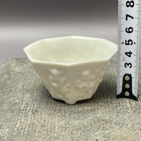 古玩陶瓷德化窯白釉八方杯真品鑒賞圖