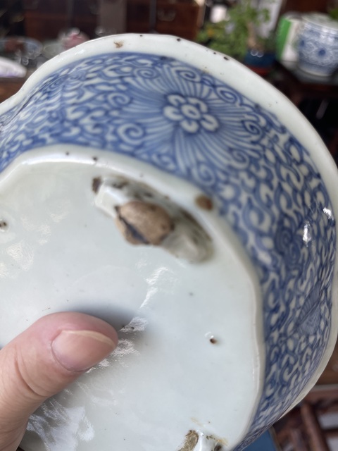 古玩陶瓷四足青花水仙盆真品鑒賞圖