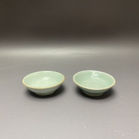 古玩陶瓷清中豆青釉盤真品鑒賞圖
