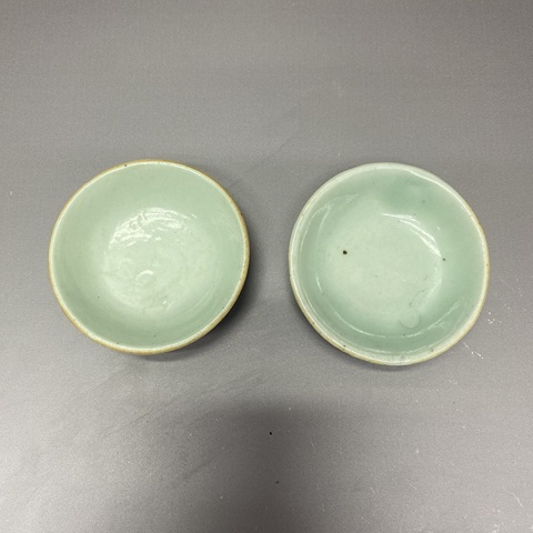 古玩陶瓷清中豆青釉盤真品鑒賞圖
