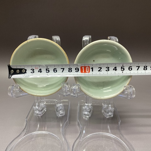 古玩陶瓷清中豆青釉盤真品鑒賞圖