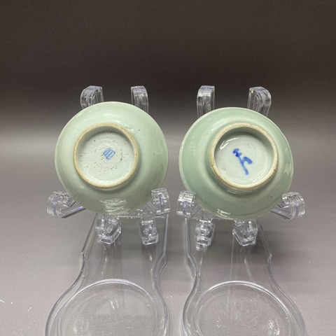 古玩陶瓷清中豆青釉盤真品鑒賞圖