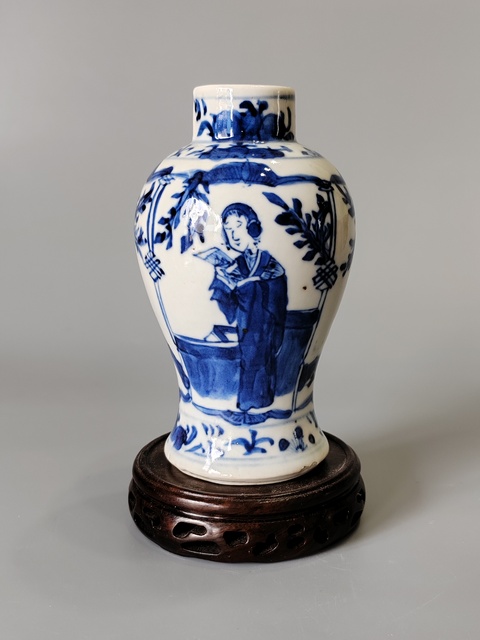 古玩陶瓷青花人物故事雞腿瓶真品鑒賞圖