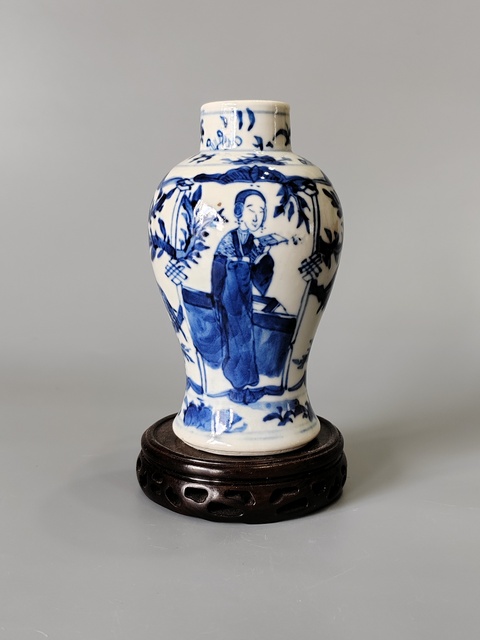 古玩陶瓷青花人物故事雞腿瓶真品鑒賞圖