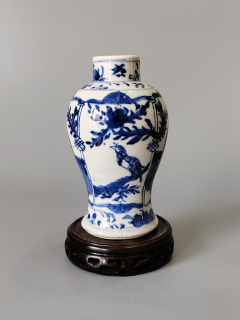 古玩陶瓷青花人物故事雞腿瓶真品鑒賞圖