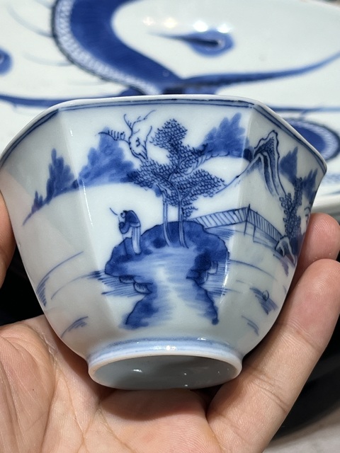 古玩陶瓷山水紋青花碗真品鑒賞圖