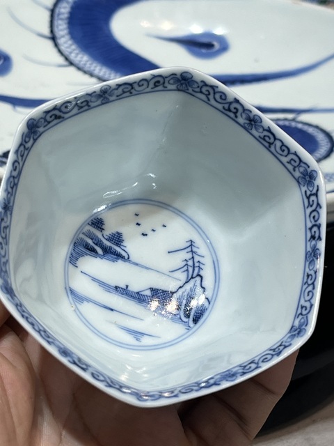 古玩陶瓷山水紋青花碗真品鑒賞圖