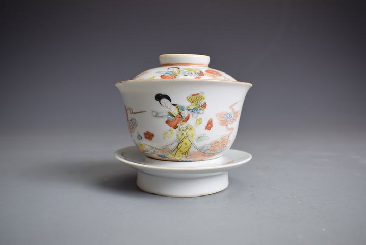 古玩陶瓷人物蓋碗真品鑒賞圖