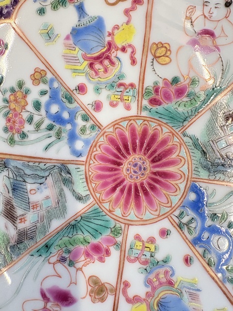 古玩陶瓷粉彩連生貴子圖盤真品鑒賞圖