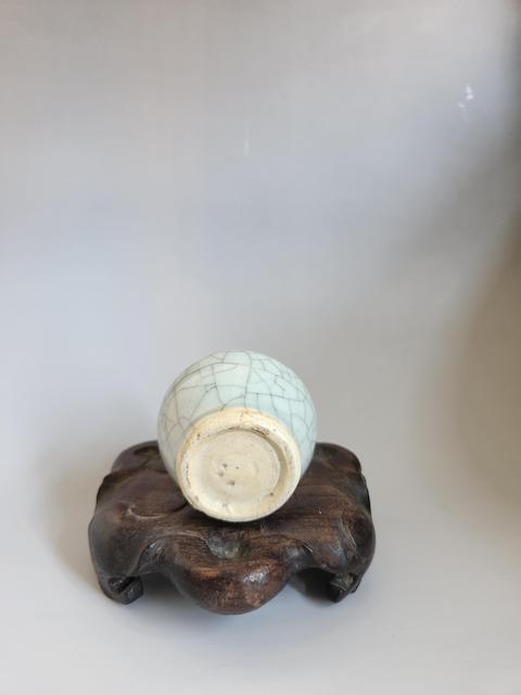 古玩陶瓷哥釉水盂真品鑒賞圖