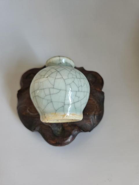 古玩陶瓷哥釉水盂真品鑒賞圖