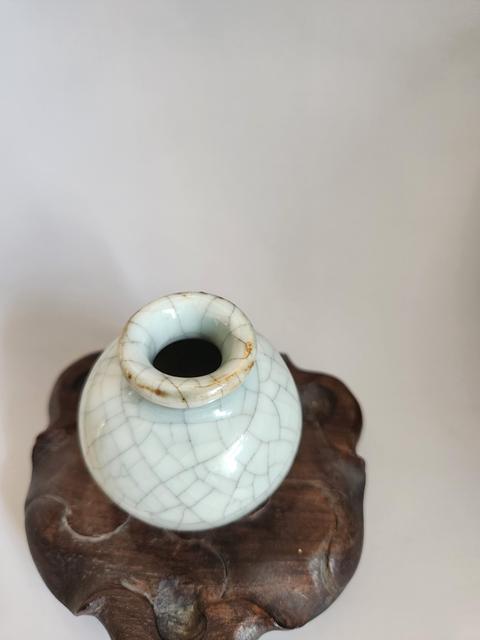 古玩陶瓷哥釉水盂真品鑒賞圖