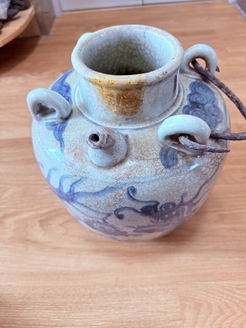 古玩陶瓷龍紋青花壺真品鑒賞圖
