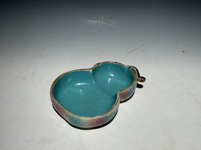 古玩陶瓷清中晚粉彩桃花洞葫蘆形水洗真品鑒賞圖
