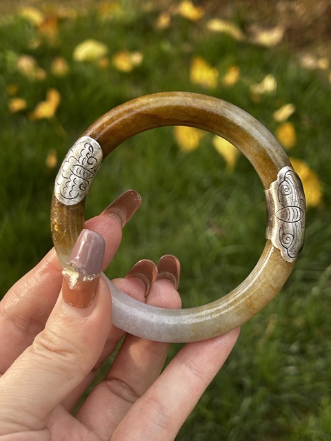 古玩玉器清代秋香色鑲金箔老翡翠圓條拍賣,當前價格4900元