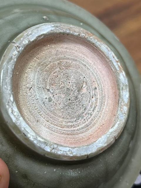 古玩陶瓷龍泉窯印花折沿盤真品鑒賞圖