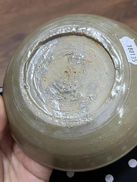 古玩陶瓷龍泉窯印花臥足洗真品鑒賞圖