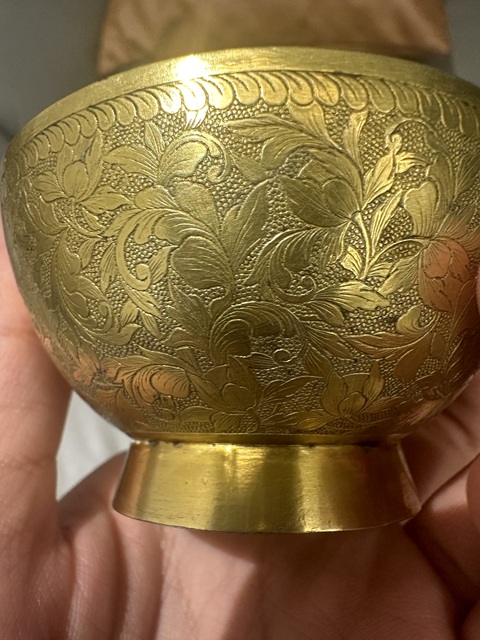 古玩雜項清代手工鏨刻花卉圖案鎏金銀碗真品鑒賞圖