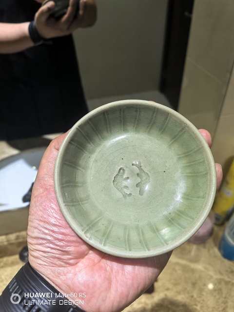 古玩陶瓷龍泉青瓷雙魚洗真品鑒賞圖