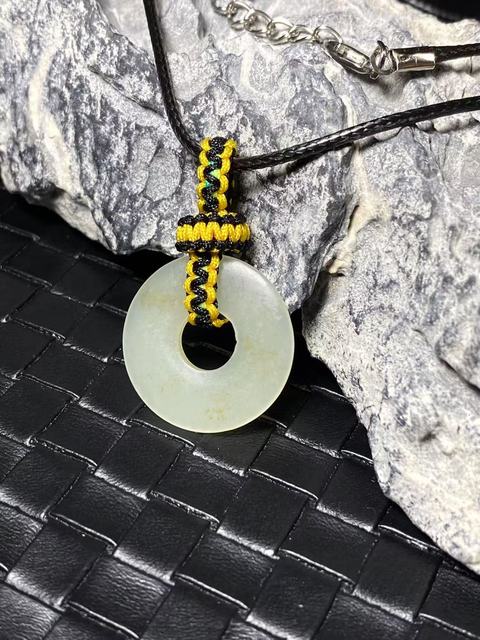 古玩玉器清代和田玉雕“平安扣”拍賣,當前價格1300元