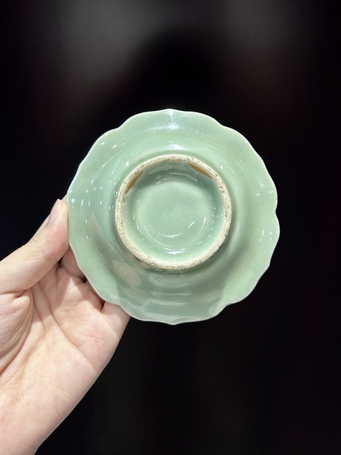古玩陶瓷青釉印花盤拍賣,當前價格800元