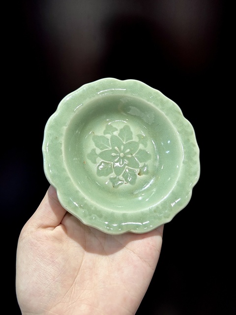 古玩陶瓷青釉印花盤拍賣,當前價格800元