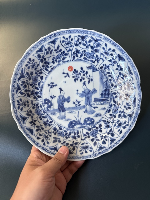 古玩陶瓷仕女紋青花盤真品鑒賞圖