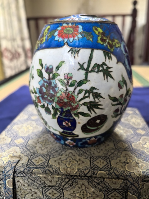 古玩陶瓷銅胎掐絲琺瑯茶葉罐真品鑒賞圖