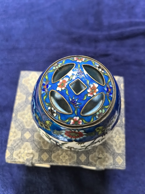 古玩陶瓷銅胎掐絲琺瑯茶葉罐真品鑒賞圖