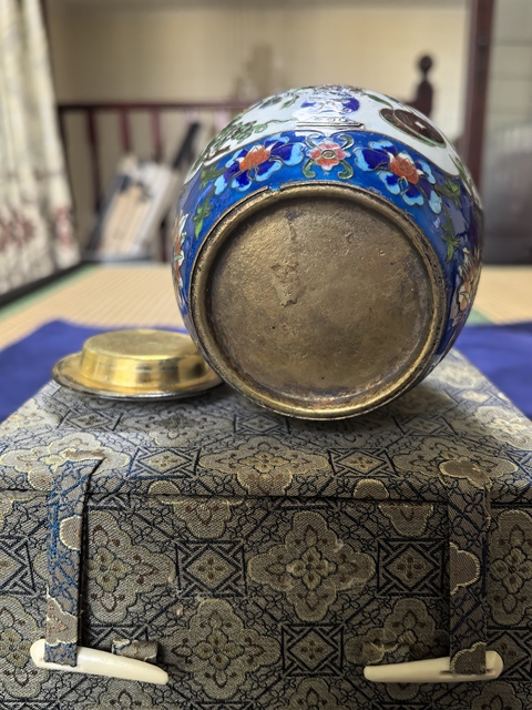 古玩陶瓷銅胎掐絲琺瑯茶葉罐真品鑒賞圖