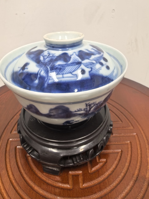 古玩陶瓷青花山水人物紋蓋碗真品鑒賞圖