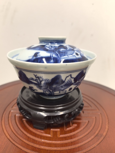 古玩陶瓷青花山水人物紋蓋碗真品鑒賞圖