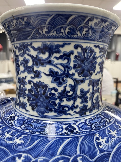 古玩陶瓷青花尊真品鑒賞圖