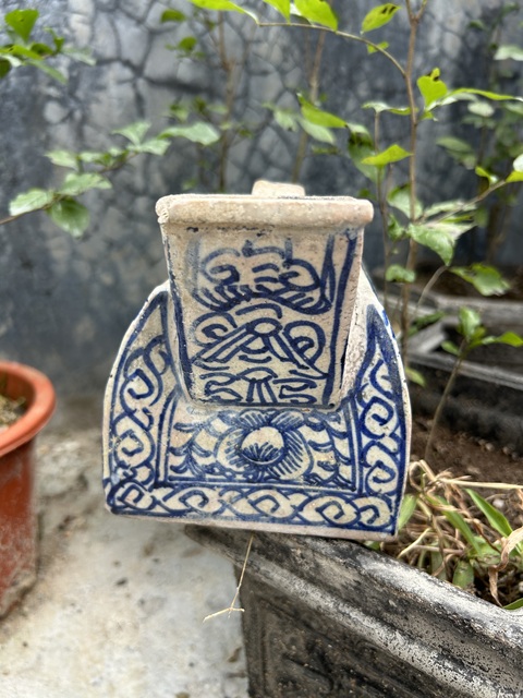 古玩陶瓷清中期青花虎子拍賣,當前價格398元