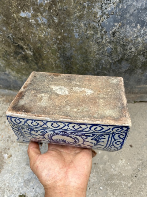 古玩陶瓷清中期青花虎子拍賣,當前價格398元