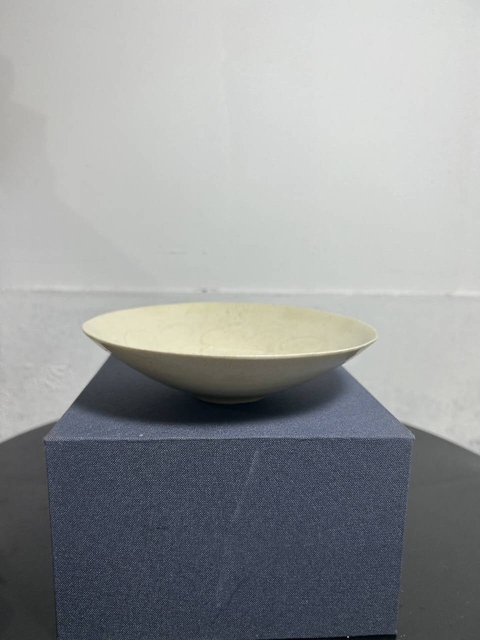 古玩陶瓷宋代影青云花紋盞真品鑒賞圖