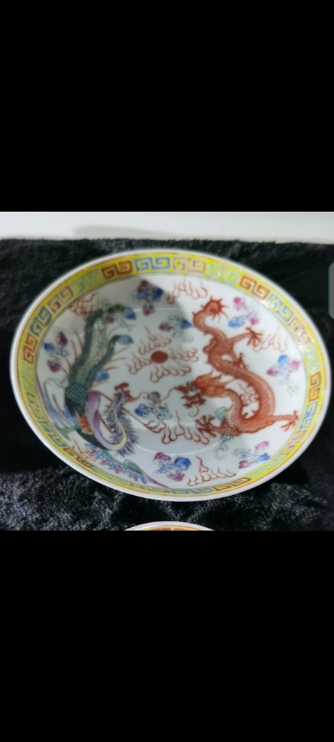 古玩陶瓷粉彩龍鳳紋盤(pán)真品鑒賞圖